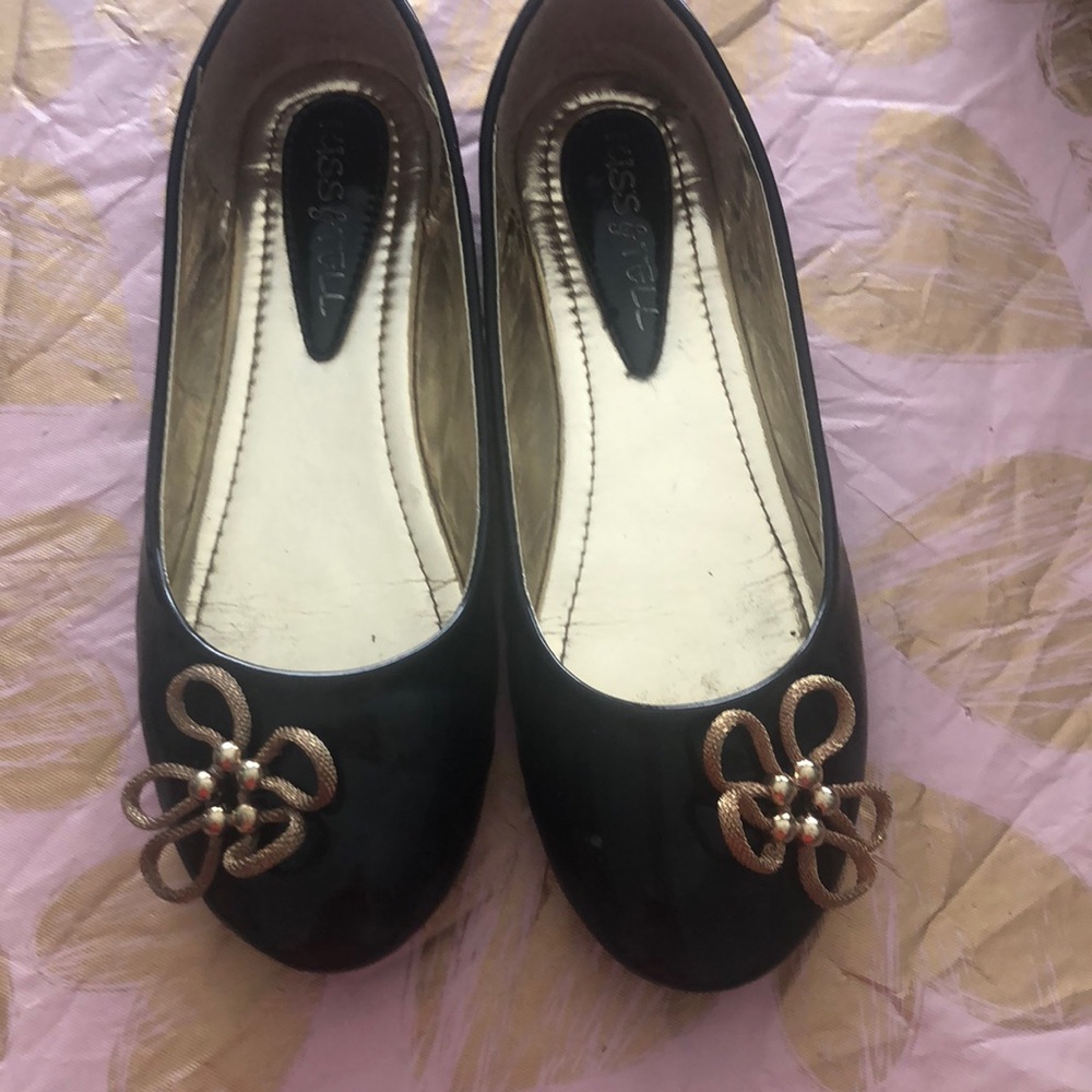 Kiss & Tell 2 pairs of flats - Picture 8 of 8